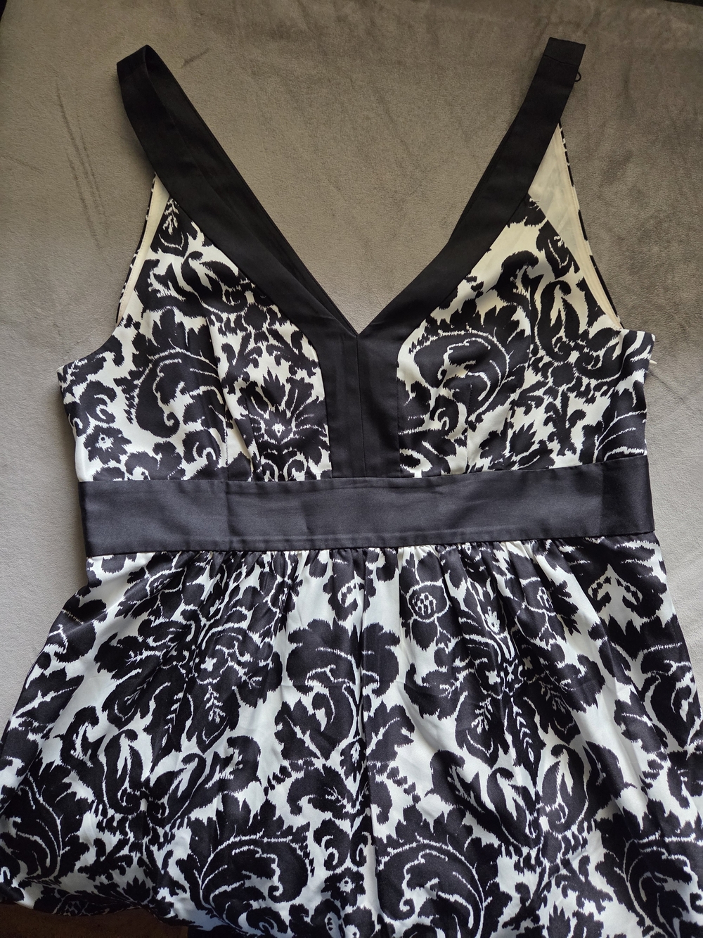 LOFT Black and White Floral Peplum Top with V-Neck